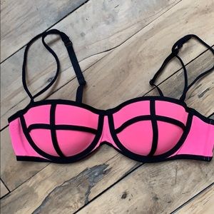 Triangl mesh bikini top